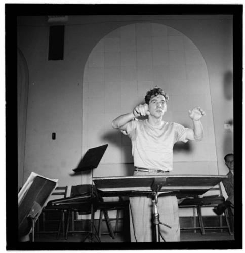 A young Leonard Bernstein, Carnegie Hall, New York, NY, circa 1946-1948. (Credit: William P. Gottlieb, Library of Congress, Music Division)